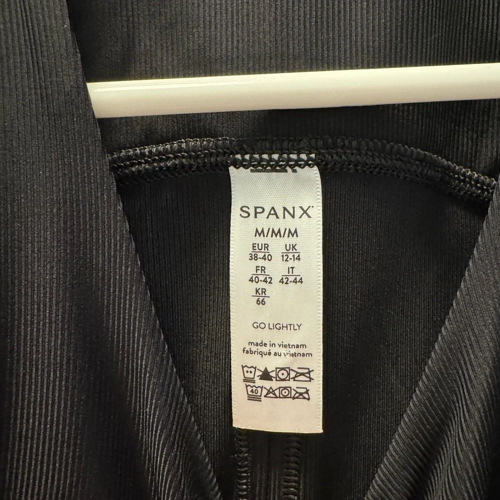 Spanx Ribbed Tank - Picture 6 of 7